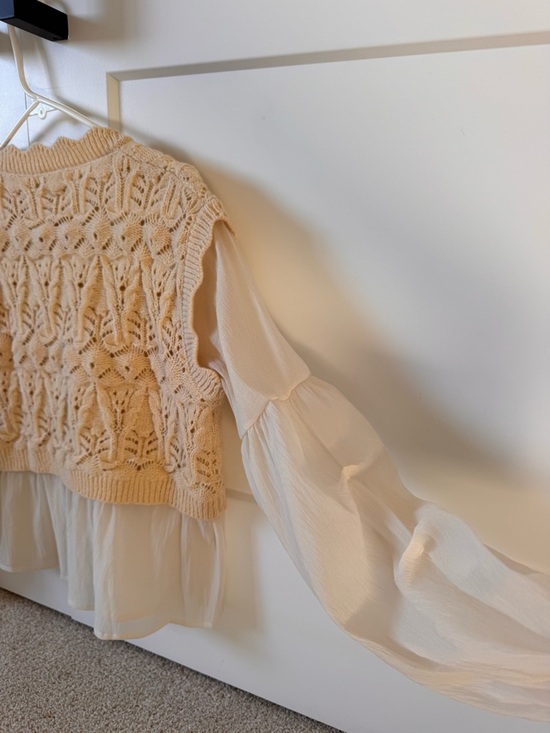 Chiffon-Sleeve Knit Pullover Top in cream size small nwt - Picture 5 of 7